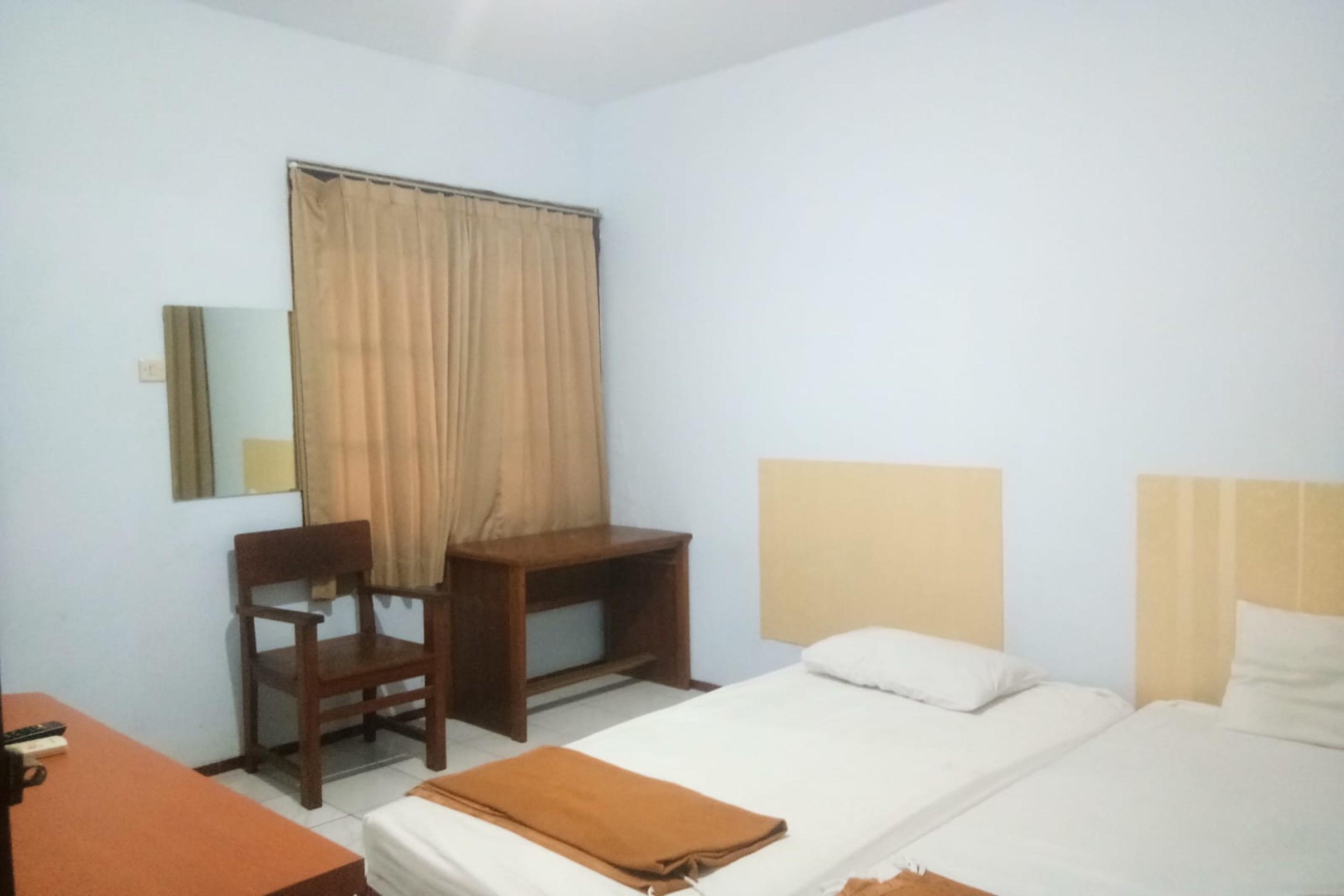 Oyo 2240 Simpang Tujuh Residence Kudus Exterior photo