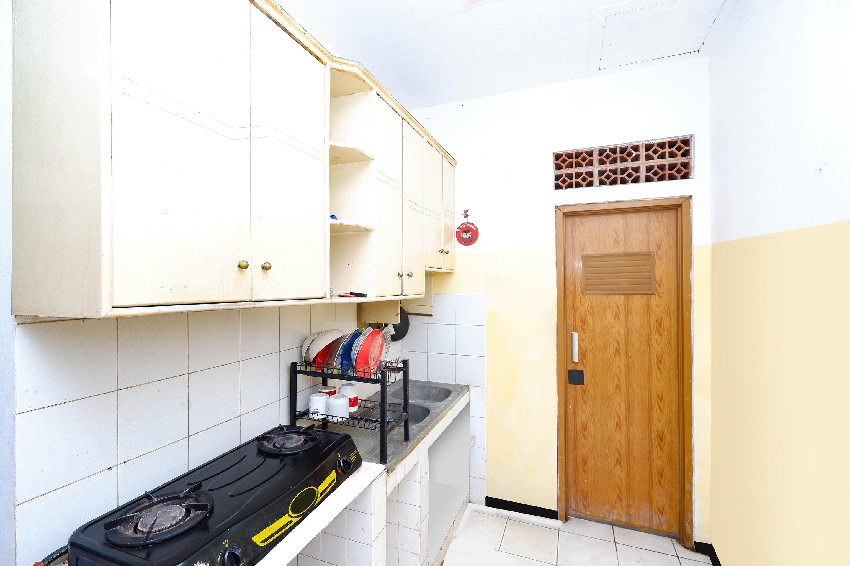 Oyo 2240 Simpang Tujuh Residence Kudus Exterior photo